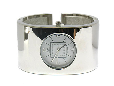 Arced simple metal bangle watch