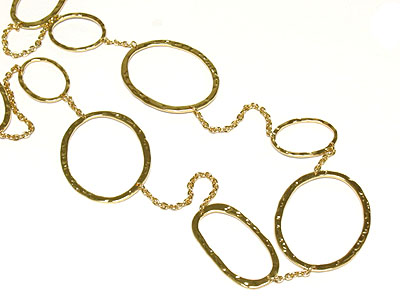 Light metal hoop and chain link necklace