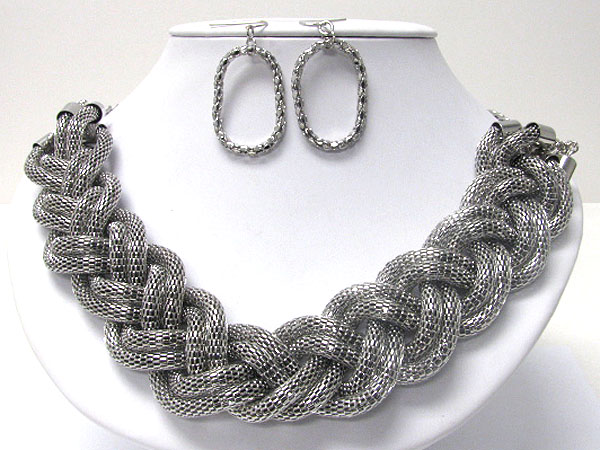 Multi mesh metal chain twisted necklace earring set