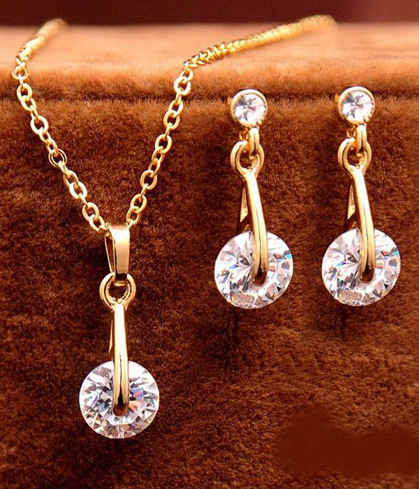 Crystal drop necklace set 