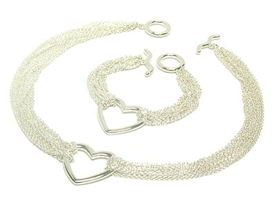 Multi mesh chain heart link necklace and bracelet