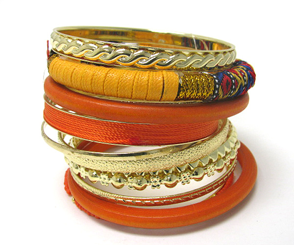 Multi metal and wooden fashion bangle set of 10