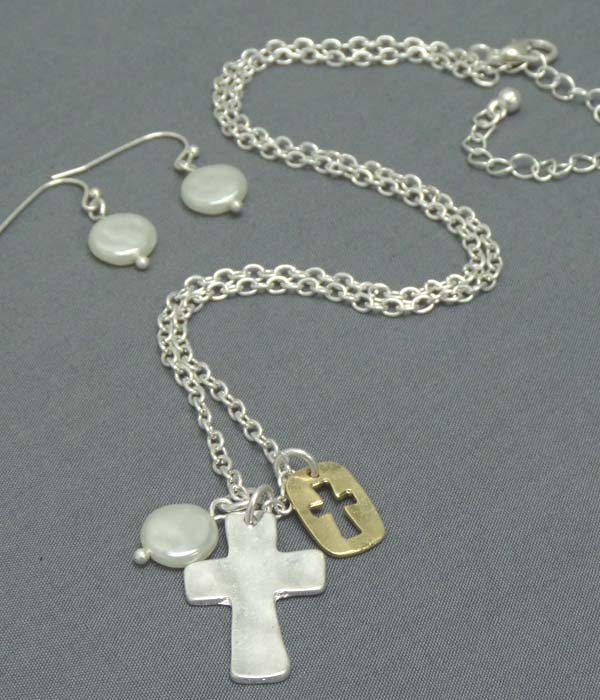 Cross cut plate and hammered cross pendant necklace earring set