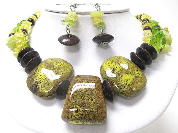 Ceramic stone and natural chip stone link necklace set