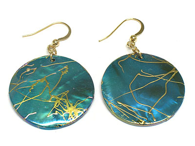 Hand paint shell disk earring