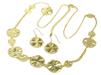 Metal multi disk long necklace and earring set