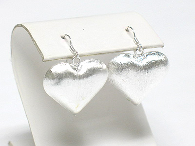 Scratch metal puffy heart earring