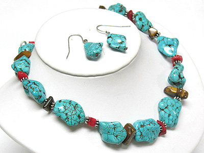 Turquoise and natural material piece necklace and earring set