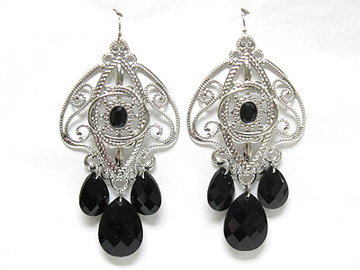 Metal filigree top and facet tear drop earring