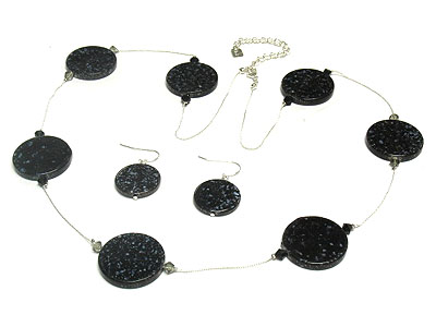 Round hand painted disk necklace and earring set