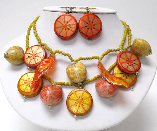 Multi wooden orange with leaf and seed beads chain necklace earring set