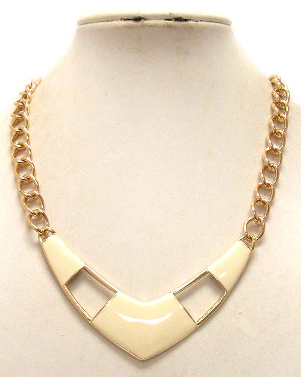 V shape epoxy deco chain necklace