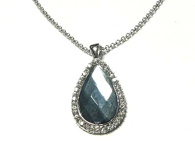 Crystal cubic oval pendant necklace