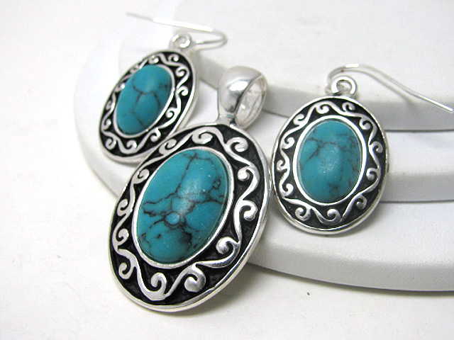 Oval natural stone pendant and earring set