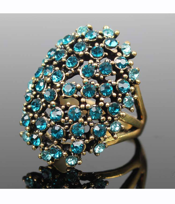 Vintage style multi crystal ring