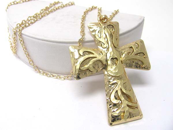 Metal art cross pendant long necklace?