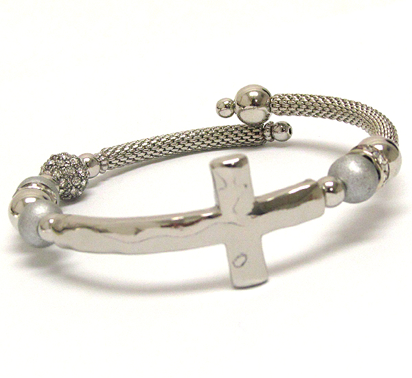 Hammered and curved cross and crystal ball deco stretch bracelet