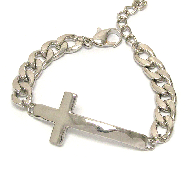 Hammered and curved cross and thick metal chain bracelet