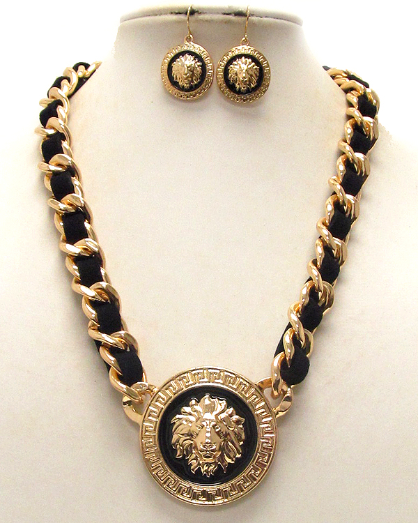 Epoxy deco lion head disk and suede and metal chain rhihana style necklace earring set