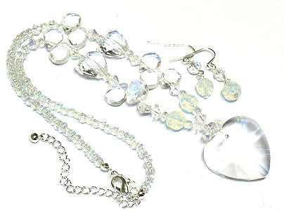 Facet glass heart and beads necklace and earring set