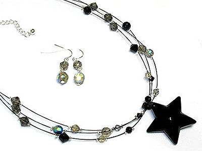 Glass star pendant and beads necklace and earring set