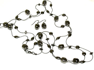 Metal beads long necklace and earring set