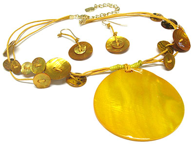 Large shell disk pendant multi strands necklace and earring set 