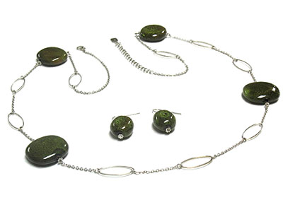 Figurine and simple strand link long necklace and earring set