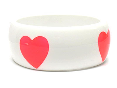 Glow in the dark heart pattern fashion bangle