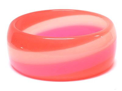 Glow in the dark wave line fashion bangle