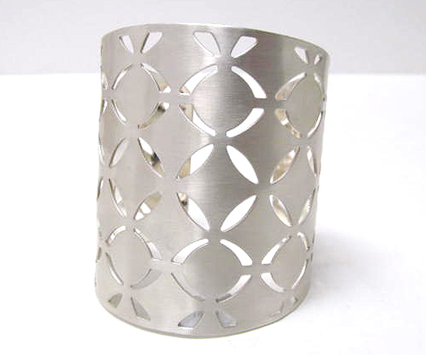 Metal art design fashion bangle