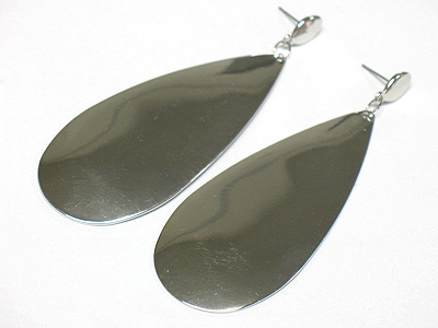 Metal long tear drop earring