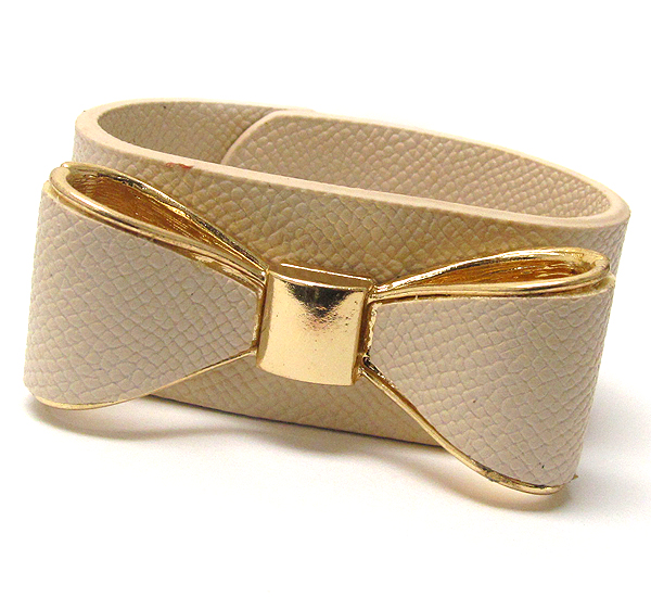 Metal leather with ribbon design button bracelet