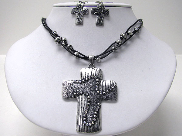 Metal bead and large cross pendant 3 strand necklace earring set