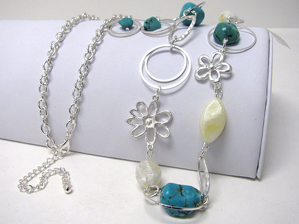 Natural look turquoise and wire art long necklace earring set