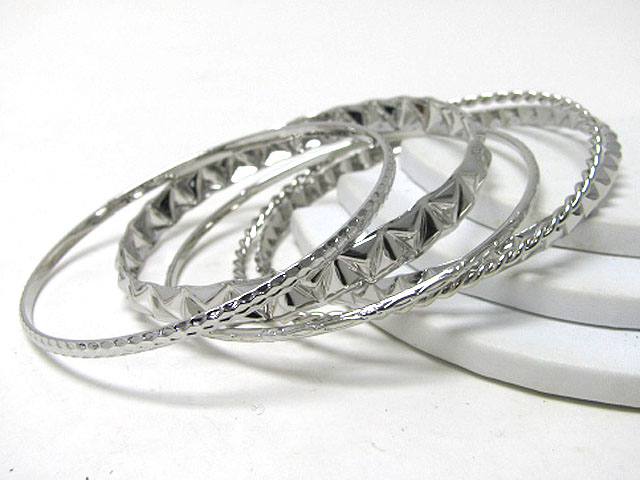 Multi stackable metal bangle set