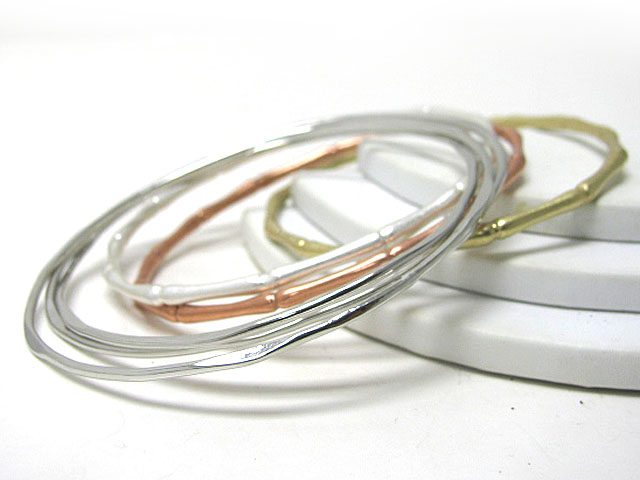 Multi stackable metal bangle set