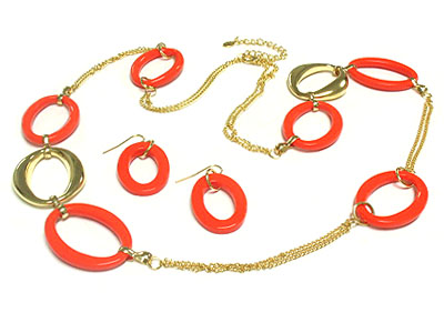 Acryl and metal harmonic link long necklace and earring set