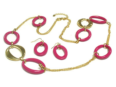 Acryl and metal harmonic link long necklace and earring set 