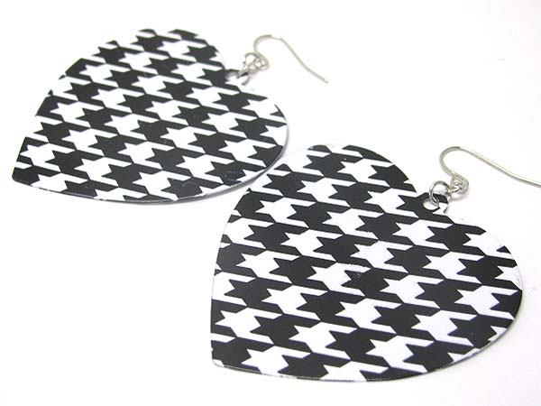 Acryl heart earring