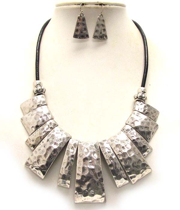 Metal hammered bar drop necklace earring set