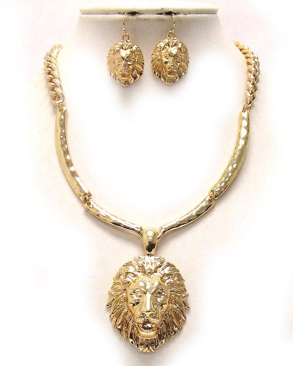 Lion head chocker style necklace and earring set