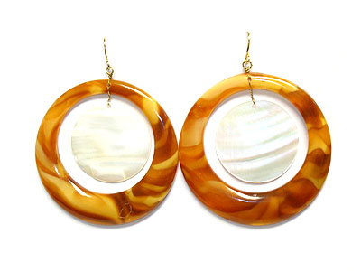 Round acryl and see shell earring