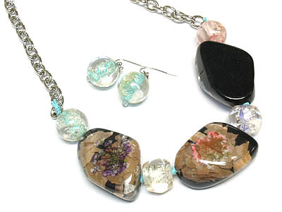 Dry flower  glass art deco necklace and earring set