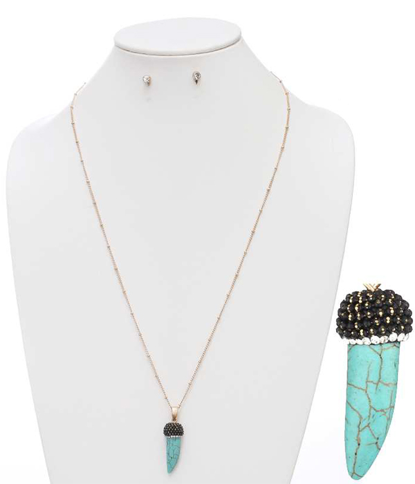 Turquoise horn pendant necklace set