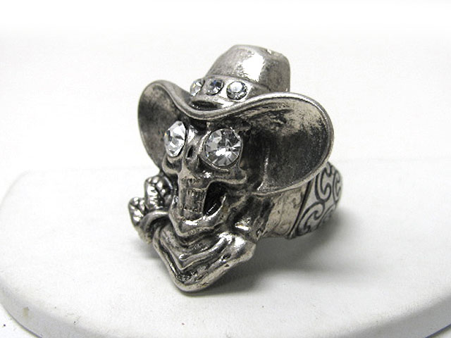 Crystal stud skull cowboy stretch ring