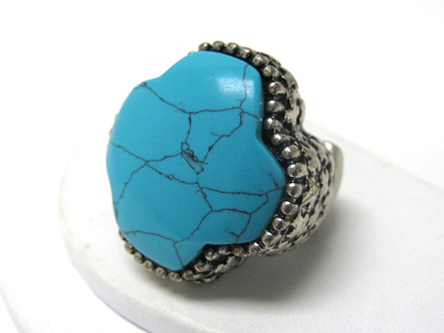 Turquoise stone metal stretch ring