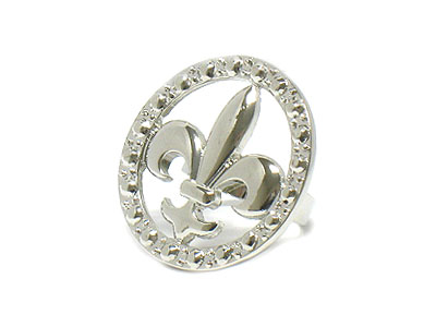 Metal fleur de lis shape adjustable ring