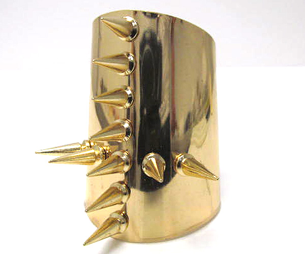 Multi metal spike cross line large cuff bangle