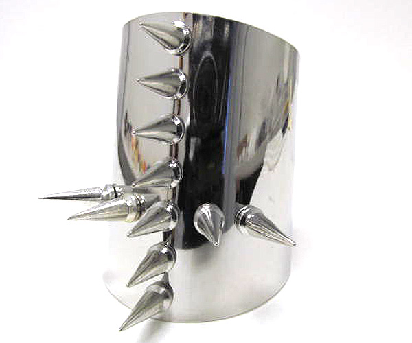 Multi metal spike cross line patern large cuff bangle